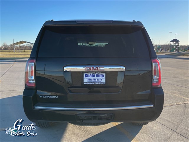 GMC Yukon photo 14