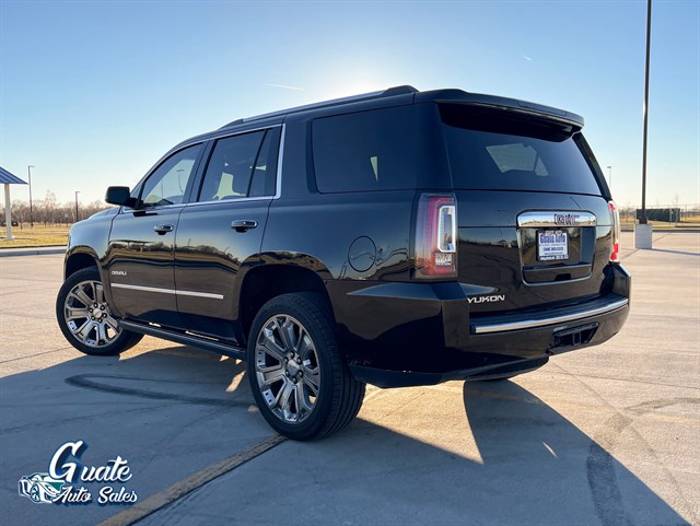 GMC Yukon photo 13