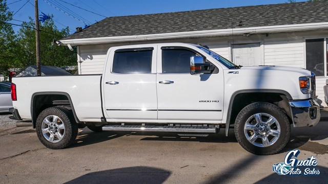 GMC Sierra photo 10