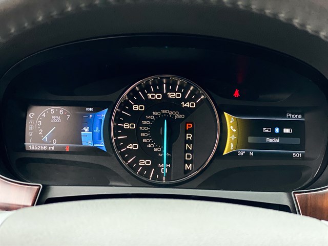 Ford Edge photo 7