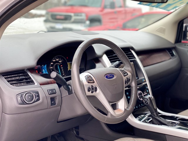 Ford Edge photo 4