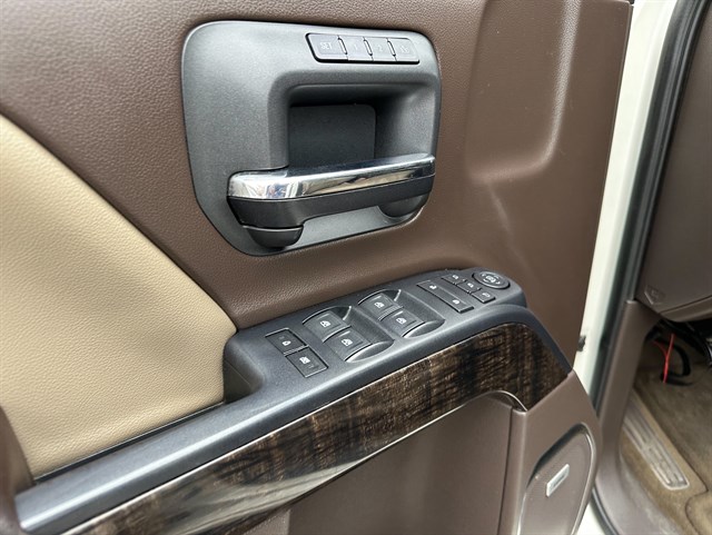 GMC Sierra photo 13