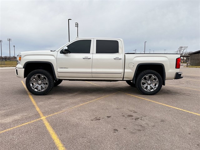 GMC Sierra photo 9