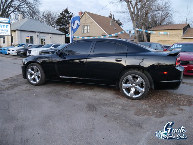 Dodge Charger photo 4
