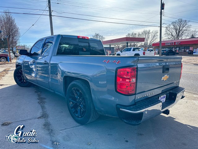 Chevrolet Silverado photo 9