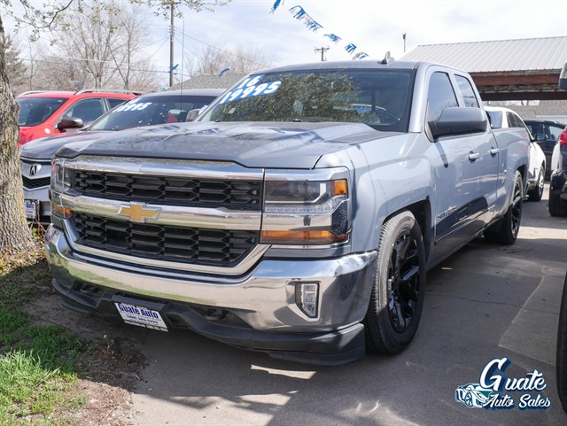 Chevrolet Silverado photo 3