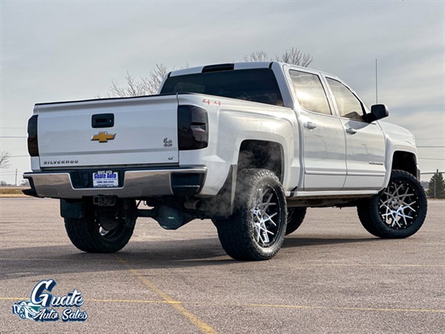 Chevrolet Silverado photo 9