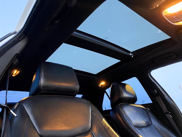 Chrysler 300 photo 17