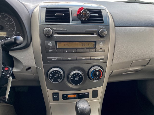 Toyota Corolla photo 6