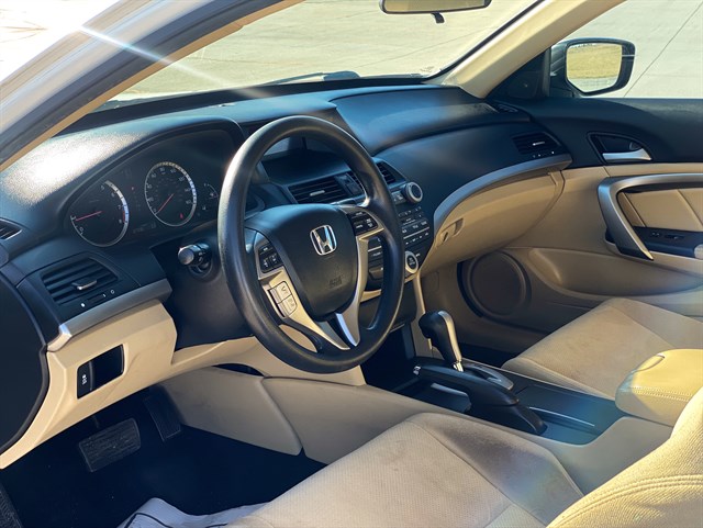 Honda Accord photo 4