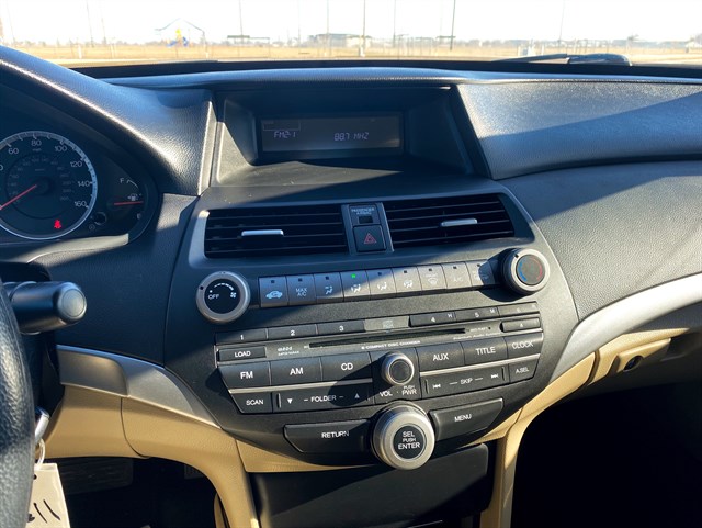 Honda Accord photo 7