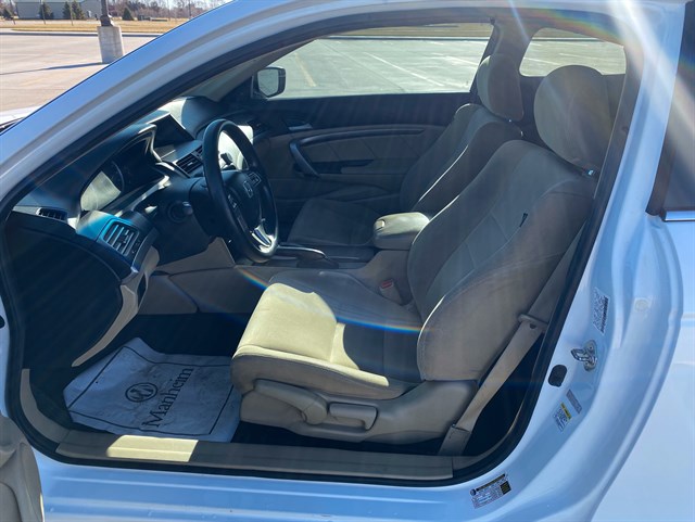 Honda Accord photo 14