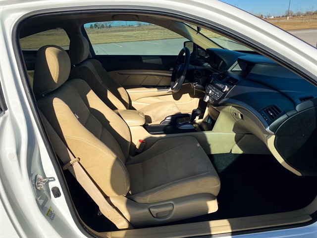 Honda Accord photo 16