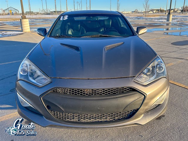 Hyundai Genesis Coupe photo 2