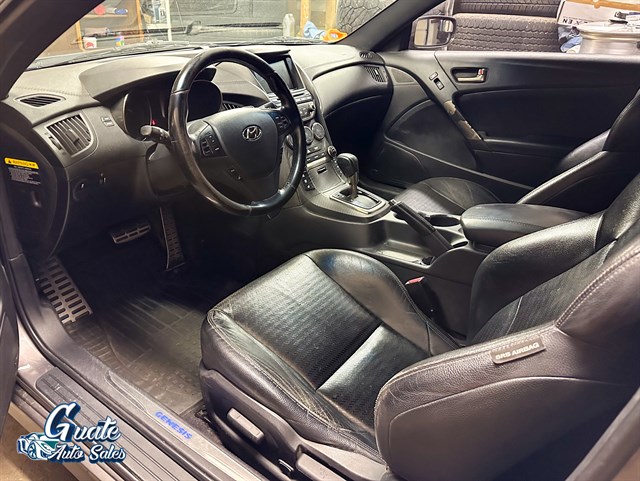 Hyundai Genesis Coupe photo 4
