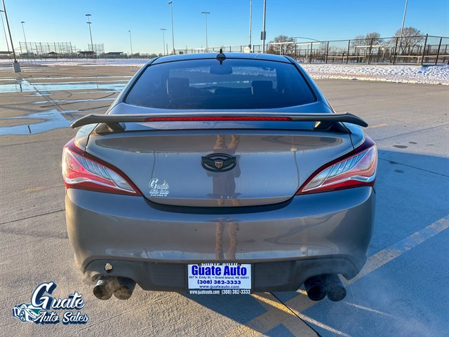 Hyundai Genesis Coupe photo 8
