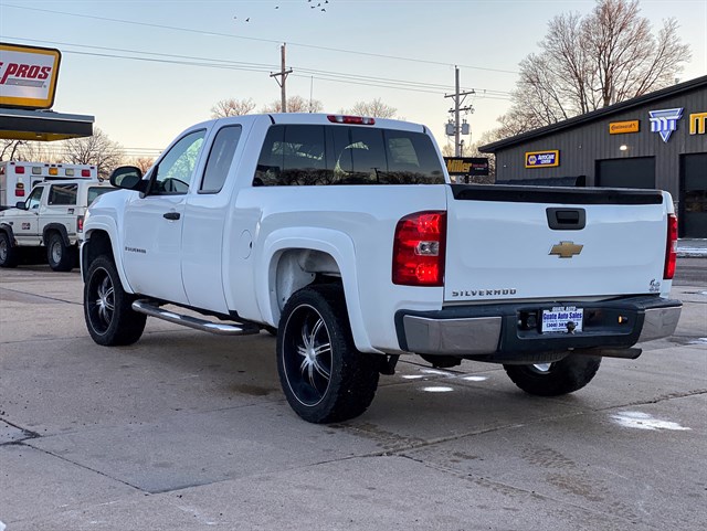 Chevrolet Silverado photo 8