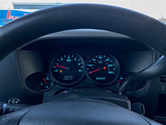 Chevrolet Silverado photo 5