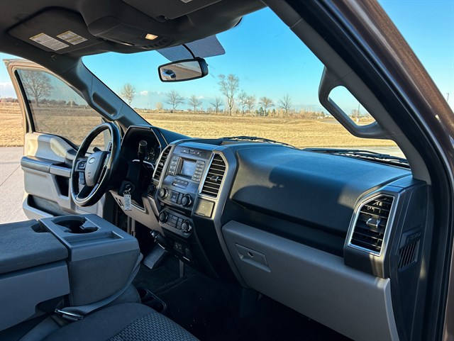 Ford F-150 photo 5