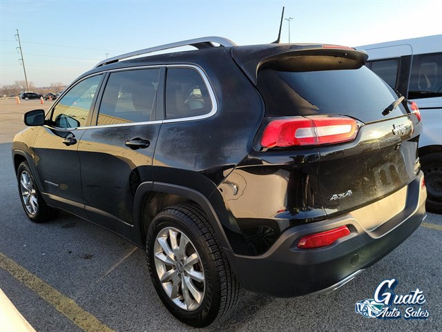 Jeep Cherokee photo 4