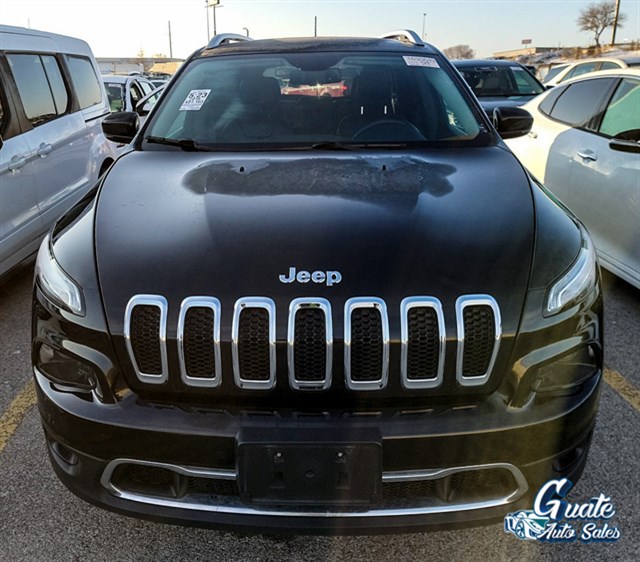 Jeep Cherokee photo 2