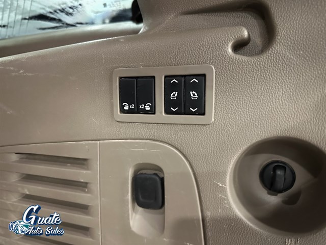 Chevrolet Suburban photo 16