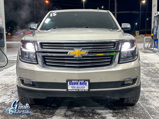 Chevrolet Suburban photo 2