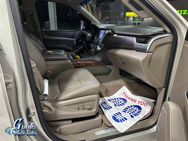 Chevrolet Suburban photo 20