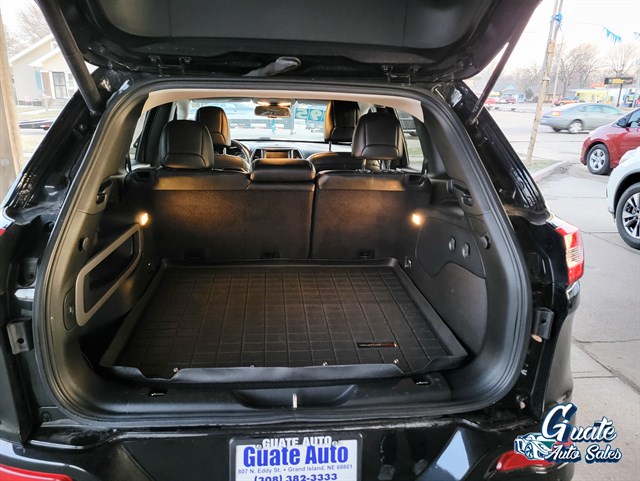 Jeep Cherokee photo 11