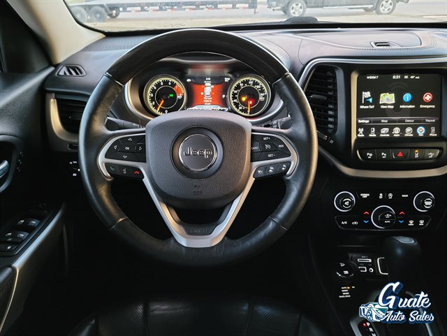 Jeep Cherokee photo 7