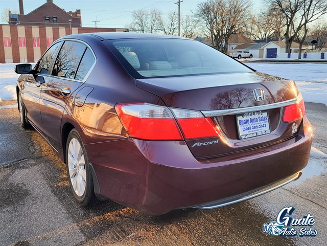 Honda Accord photo 8