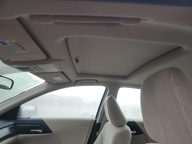 Honda Accord photo 9