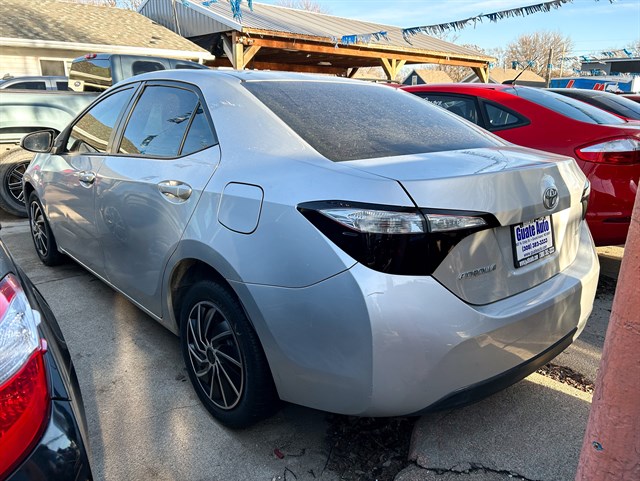 Toyota Corolla photo 10