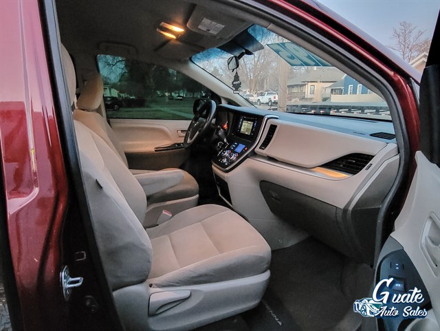 Toyota Sienna photo 13