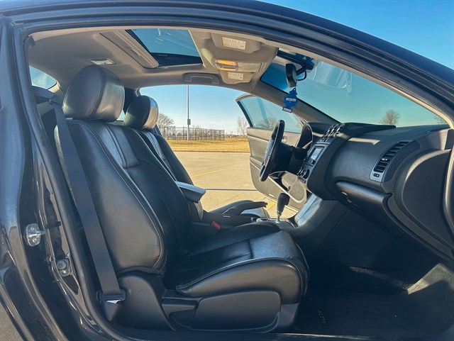 Nissan Altima photo 14