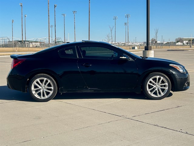 Nissan Altima photo 16