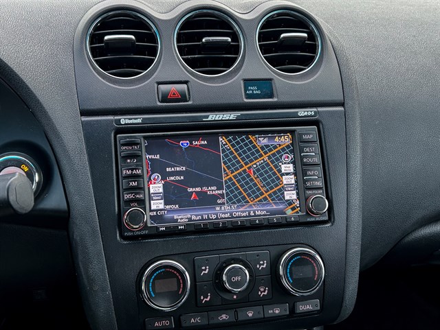 Nissan Altima photo 7