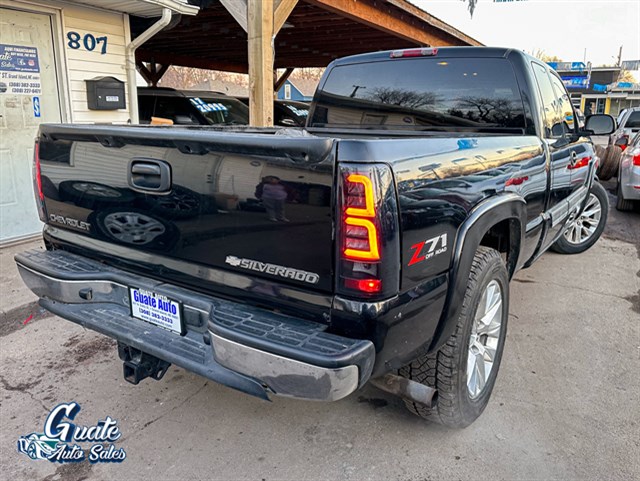 Chevrolet Silverado photo 8