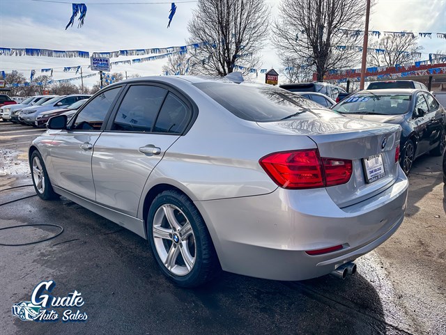 BMW 3 Series photo 10