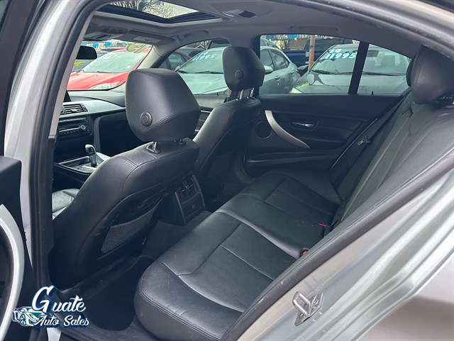 BMW 3 Series photo 8
