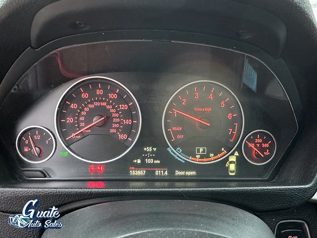 BMW 3 Series photo 6