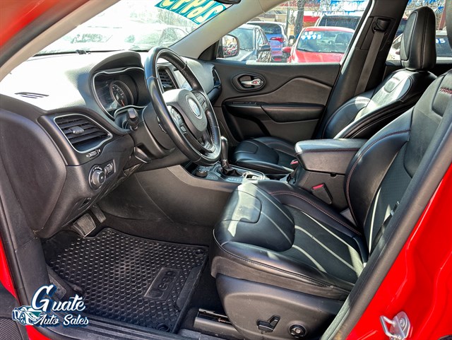 Jeep Cherokee photo 5