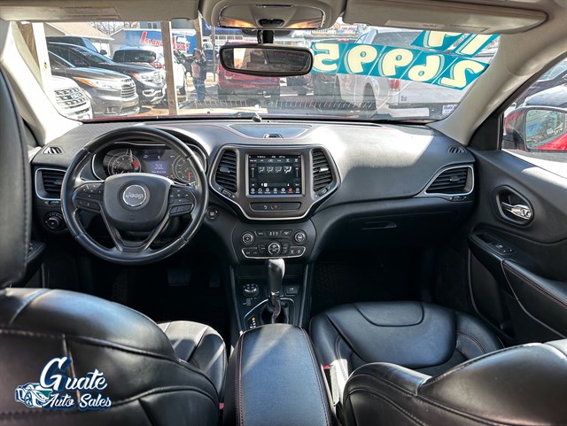 Jeep Cherokee photo 4