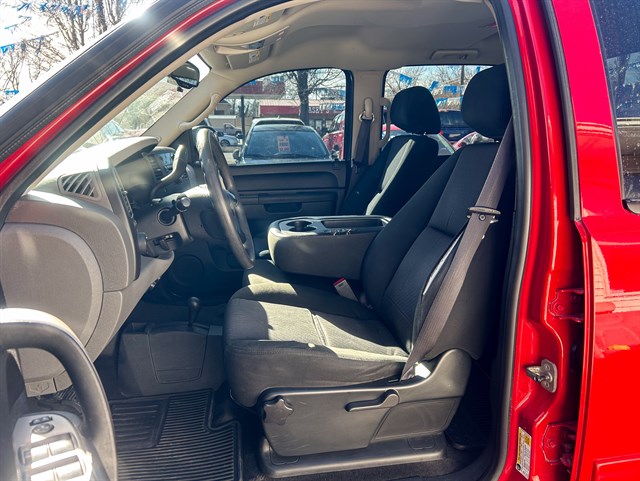 Chevrolet Silverado photo 11