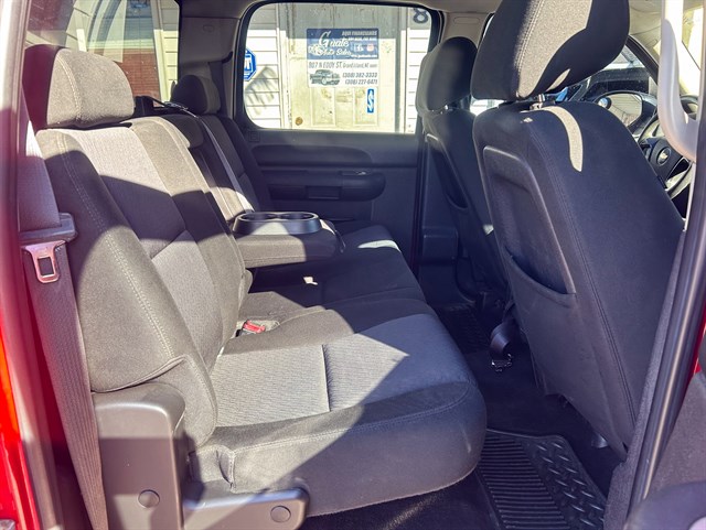 Chevrolet Silverado photo 14