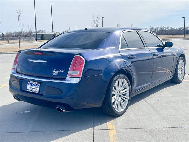 Chrysler 300 photo 13