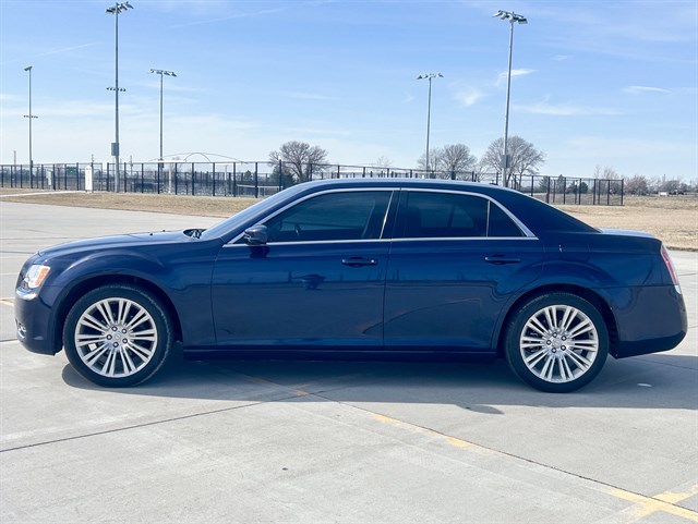 Chrysler 300 photo 10