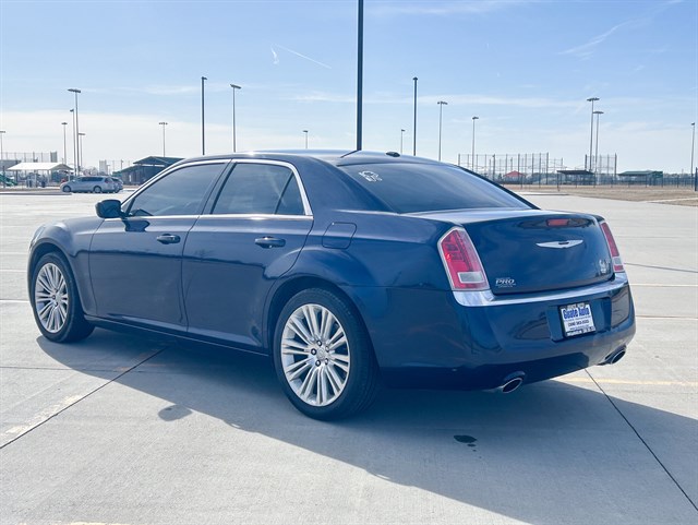 Chrysler 300 photo 11