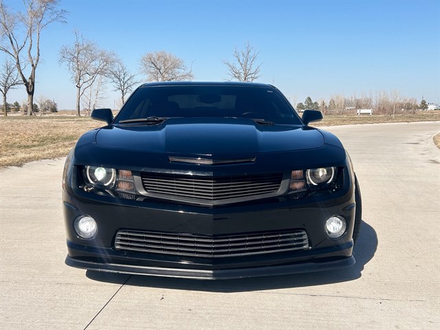 Chevrolet Camaro photo 2