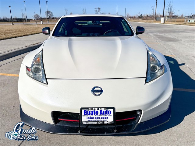 Nissan Z photo 2